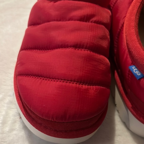 Gently Loved UGG Red Quilted Slippers - Picture 2 of 9